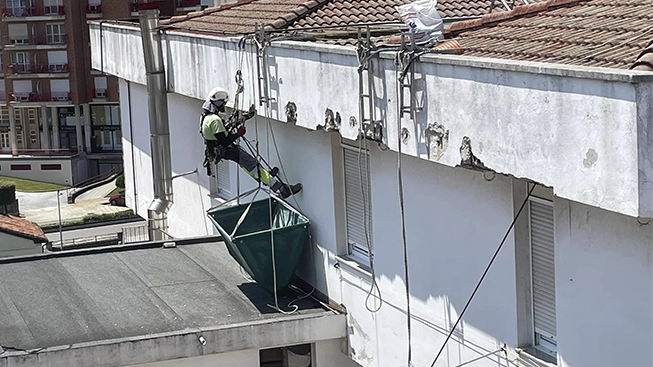 Trabajadores verticales en acción